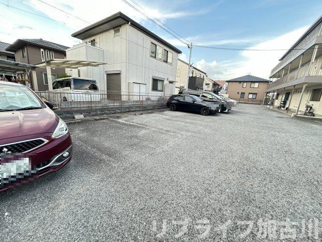 ビブレサカンダの駐車場