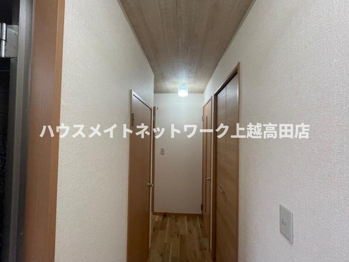 ヴューライラックの内装|廊下