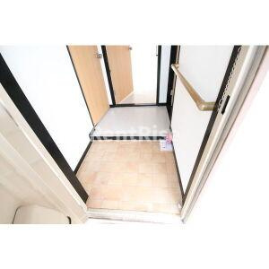 メゾンカーサの玄関