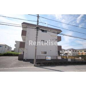 メゾンカーサの駐車場