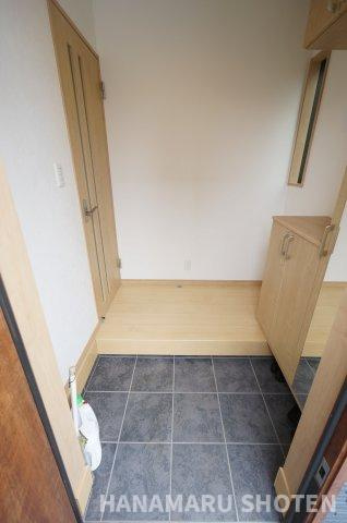 中古　千葉市稲毛区山王町の玄関|＊当日ご案内可＊ご希望の物件まとめてご案内！弊社が掲載していない物件でもOK♪お気軽にご相談ください ♪お電話でのお問合わせがスムーズ♪