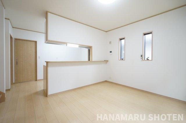 中古　千葉市稲毛区山王町の居間・リビング|＊当日ご案内可＊ご希望の物件まとめてご案内！弊社が掲載していない物件でもOK♪お気軽にご相談ください ♪お電話でのお問合わせがスムーズ♪