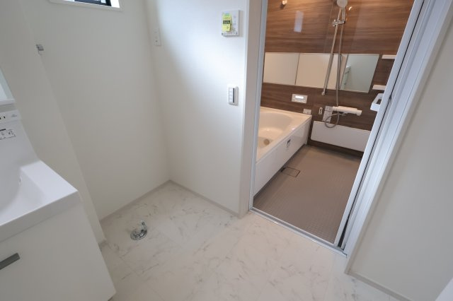 《仲介手数料無料》練馬区早宮４丁目29-14(3号棟)新築一戸建てケイアイスタイルのランドリースペース|撮影日 2025年9月19日 15:00 曇り