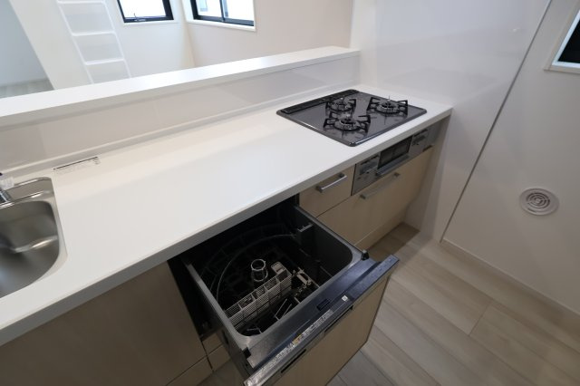 《仲介手数料無料》練馬区早宮４丁目29-14(3号棟)新築一戸建てケイアイスタイルのキッチン|撮影日 2025年9月19日 15:00 曇り