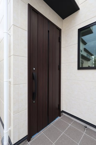 【玄関】 | 《仲介手数料無料》練馬区早宮４丁目29-14(3号棟)新築一戸建てケイアイスタイル | 撮影日 2025年9月19日 15:00 曇り