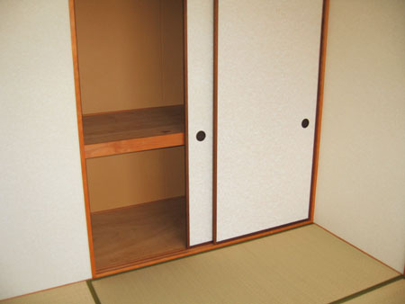 モアフェミンの収納|収納豊富です