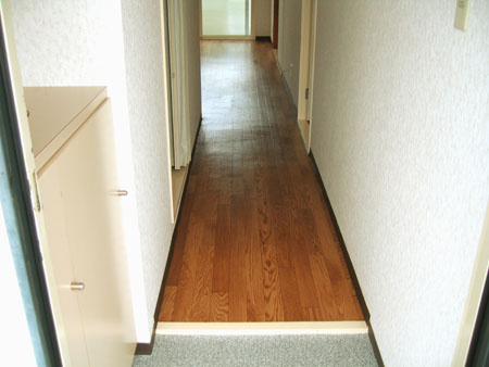 モアフェミンの玄関|シンプルで使いやすい玄関です