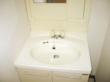 モアフェミンの独立洗面台|朝の身支度には欠かせない独立洗面化粧台