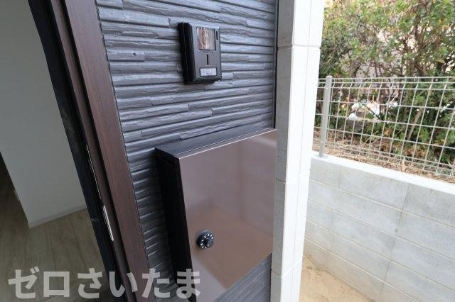 《仲介手数料無料》練馬区貫井３丁目46-29新築一戸建てケイアイスタイルの玄関