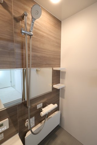 《仲介手数料無料》練馬区貫井３丁目46-29新築一戸建てケイアイスタイルの浴室