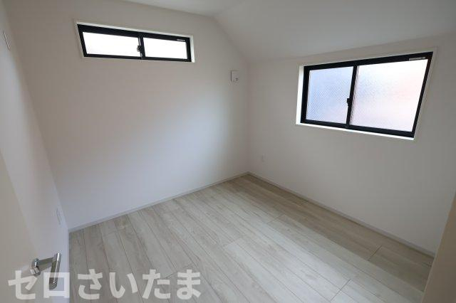 《仲介手数料無料》練馬区貫井３丁目46-29新築一戸建てケイアイスタイルの洋室