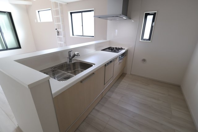 《仲介手数料無料》練馬区貫井３丁目46-29新築一戸建てケイアイスタイルのキッチン