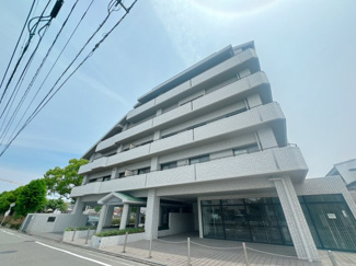 【外観】 | 敷地すべてに管理が行き届いていて、安心できます。まず、清潔です。