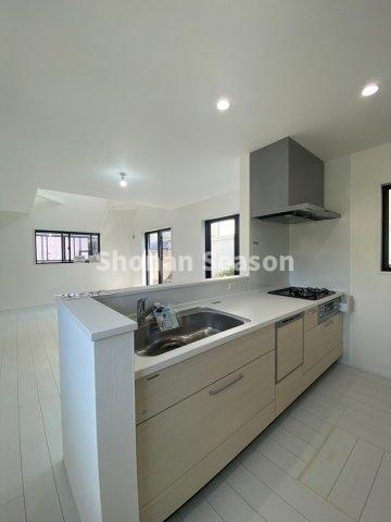 【キッチン】 | 対面式キッチンなので、料理中でもご家族との会話が弾みますね◎