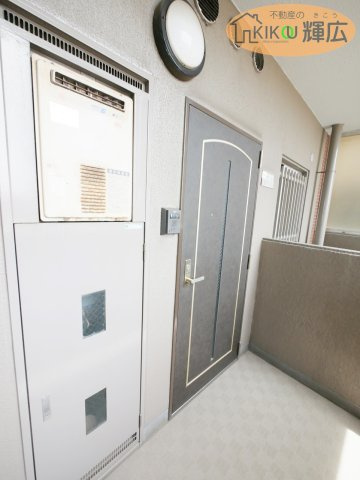 プレステージ姫路西飾磨　3階の玄関