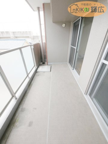 プレステージ姫路西飾磨　3階のバルコニー