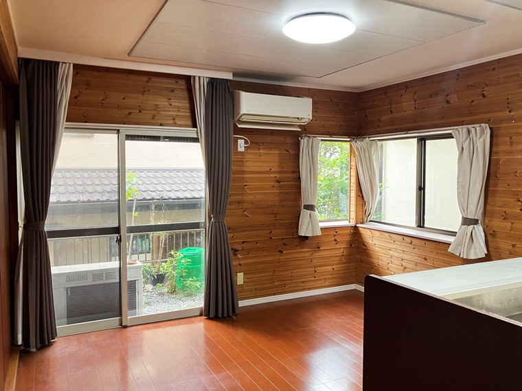 下安松戸建の居間・リビング