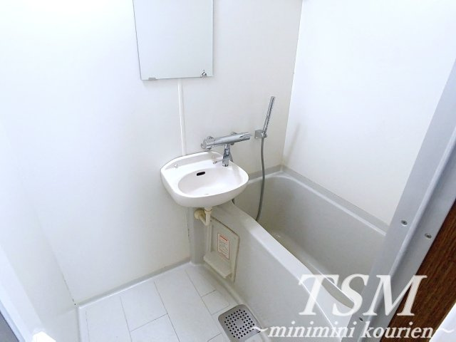 デイグラン香里園北の浴室