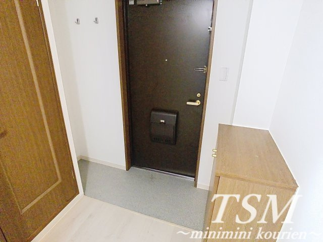 デイグラン香里園北の玄関