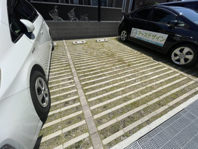 Jソレイユ錦ヶ丘の駐車場
