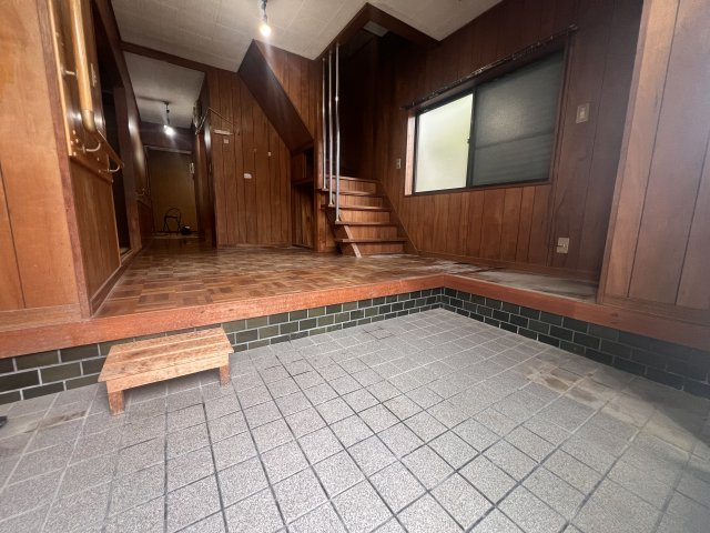 網干区坂出戸建の玄関