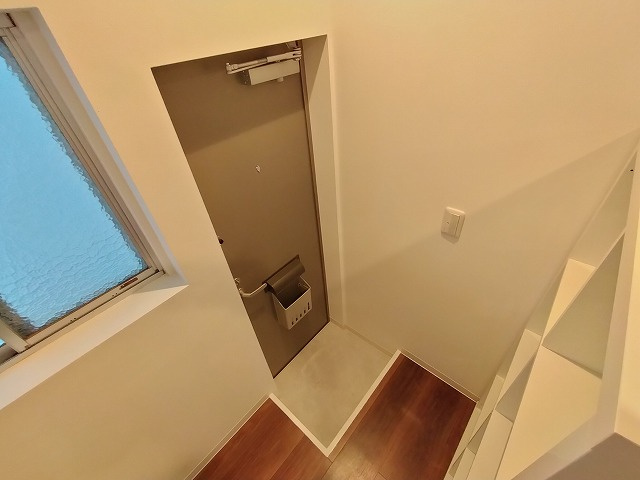 神戸市北区鈴蘭台北町６丁目の賃貸マンションの玄関