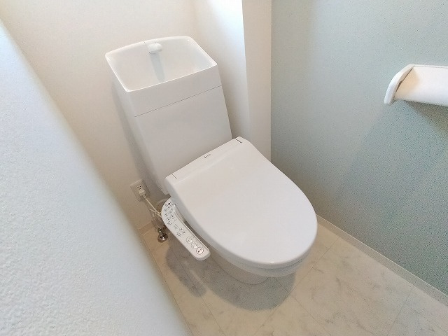 神戸市北区鈴蘭台北町６丁目の賃貸マンションのトイレ|ウォシュレット付