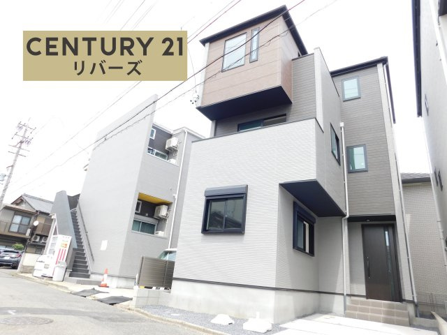 名古屋市西区児玉３丁目の新築一戸建の外観|☆１号棟☆　　残り１棟！！いつでも見学出来ます♪（お問合せ当日、平日、水曜、夜間でもＯＫ）　都市型３階階建！　広々ＬＤＫ１７．２帖！　バルコニー２ヶ所付き♪　周辺環境充実♪
