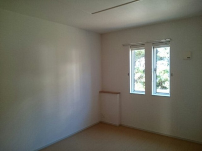 【内装】 | ボンヌ・ジュルネ | 明るい室内です