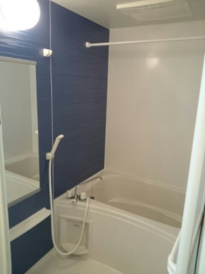 【浴室】 | ボンヌ・ジュルネ | 落ち着いた空間のお風呂です