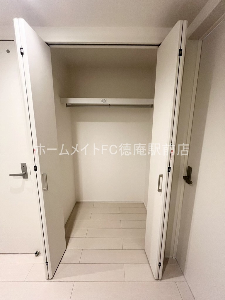 東大阪市鴻池町２丁目のアパートの収納