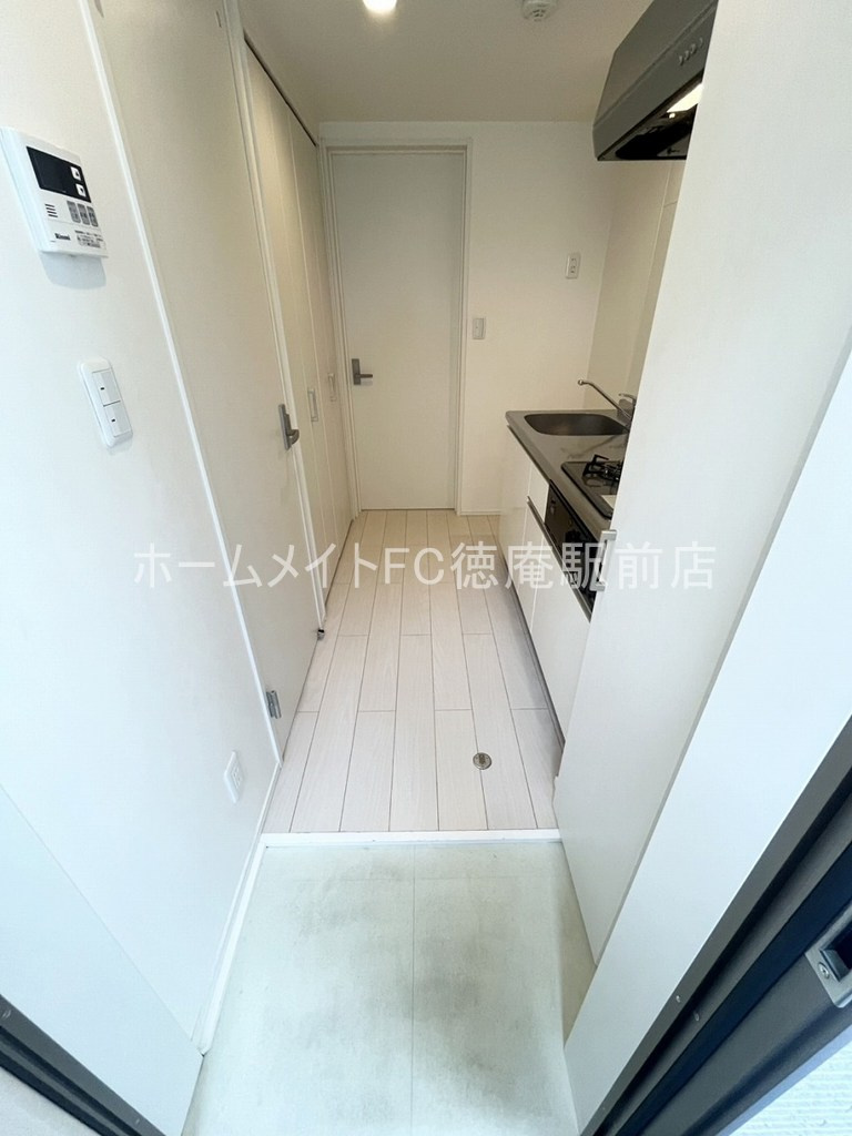 東大阪市鴻池町２丁目のアパートの玄関