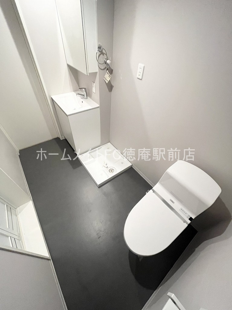 東大阪市鴻池町２丁目のアパートの洗面所