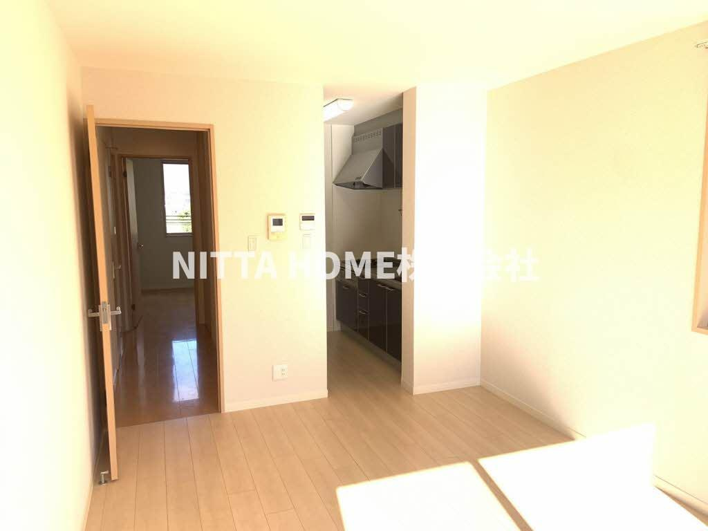 メゾンアークＢの居間・リビング|キッチン合わせて１０．７帖のリビングルーム☆彡