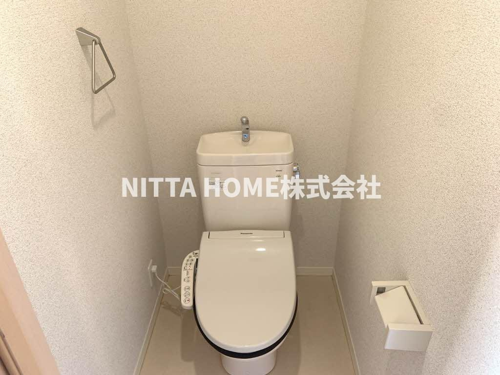 メゾンアークＢのトイレ|暖房洗浄便座付きのトイレです■
