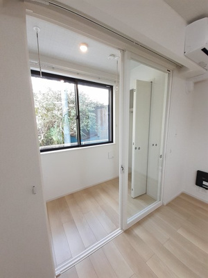 【バルコニー】 | ラヴィ・コンフォール | 梅雨の季節に便利インナーバルコニー