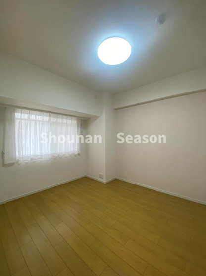 【洋室】 | ２部屋に「WIC」を完備◎スペース十分な洋室は全３部屋ございます♪