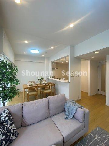 【居間・リビング】 | 固定金利で安心「フラット35S」利用OKな住宅ローン減税適合物件◎
安心の「アフターサービス保証」付きで、購入後の暮らしを守ります。
