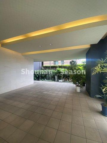 【エントランス】 | 不在時でも荷物が受取れる「宅配BOX」昇降スムーズな「EV」完備◎
共有設備も充実していますよ♪