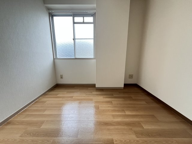 カルムハイツ千代田の洋室