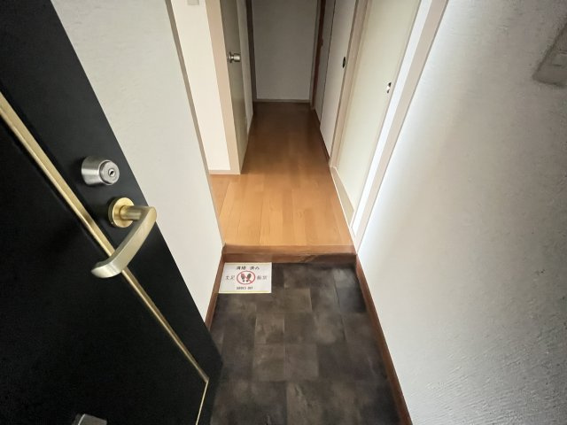 カルムハイツ千代田の玄関