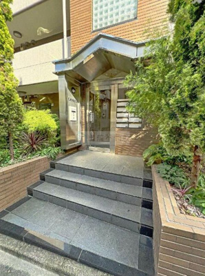 【エントランス】 | ジェネシス