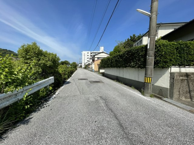 「更地渡し58坪」高知市高須新町４丁目　売り土地の前面道路含む現地写真|前面道路含む現地写真です