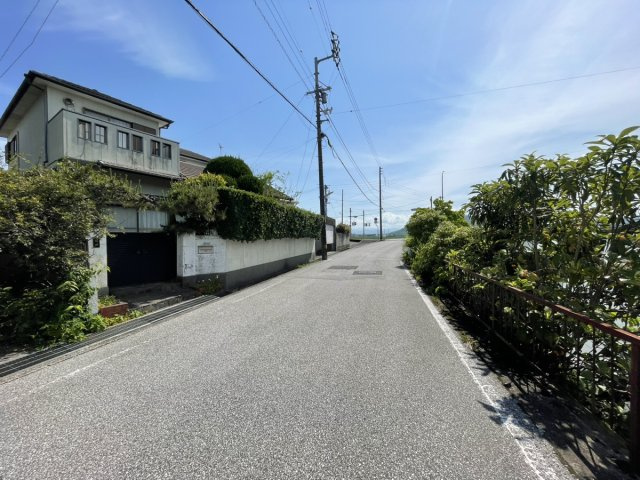 「更地渡し58坪」高知市高須新町４丁目　売り土地の前面道路含む現地写真|前面道路含む現地写真です