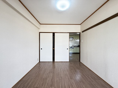 【洋室】 | シャトーレイクルイーズ