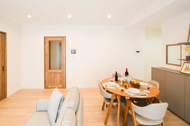 【居間・リビング】の画像