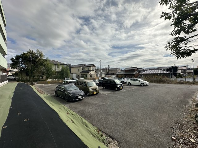 さくらマンションの駐車場