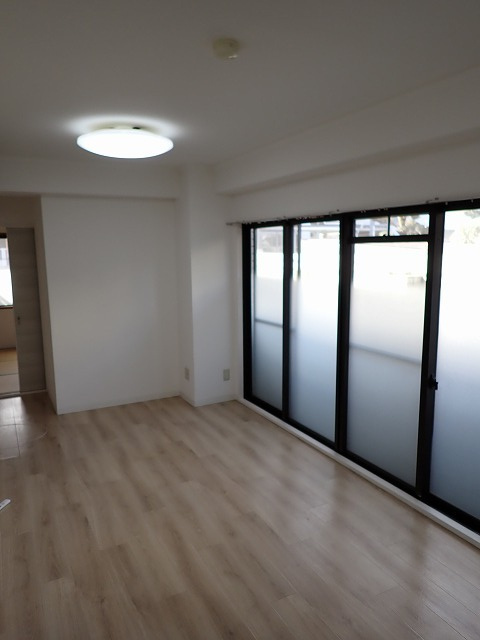 スクエアメゾン姫路城前の居間・リビング