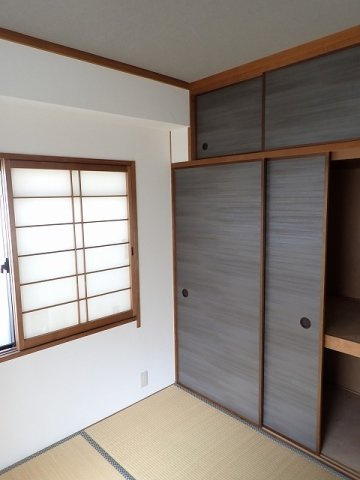 スクエアメゾン姫路城前の収納