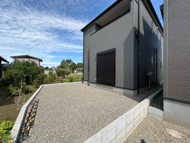 リーブルガーデン　江南市宮後町西屋敷（古知野東小学校前）　全3区画分譲の庭|南西側にお庭スペースがございます。